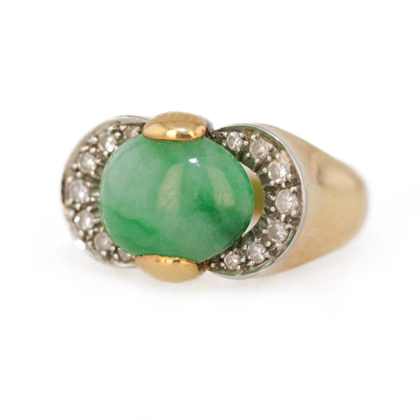 Bague jade cabochon lignes de diamants en demi lune