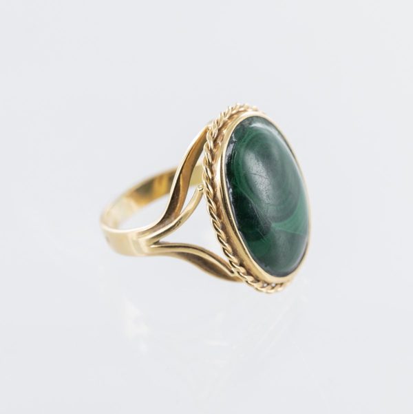 Bague malachite forme ovale