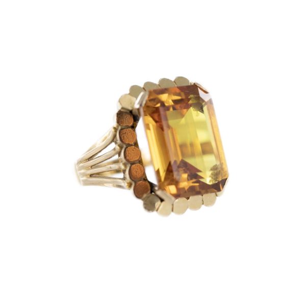 Bague topaze jaune serti 4 griffes