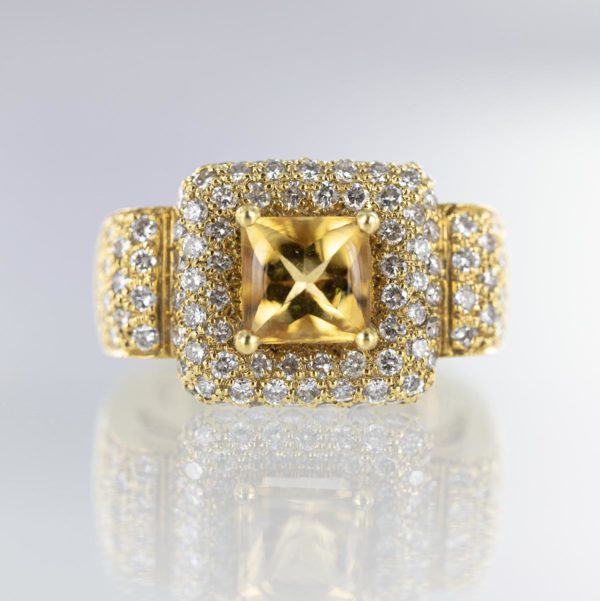 Bague citrine carrée pavage diamants