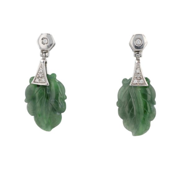 Boucles d'oreilles pendantes jade motif feuille et diamants