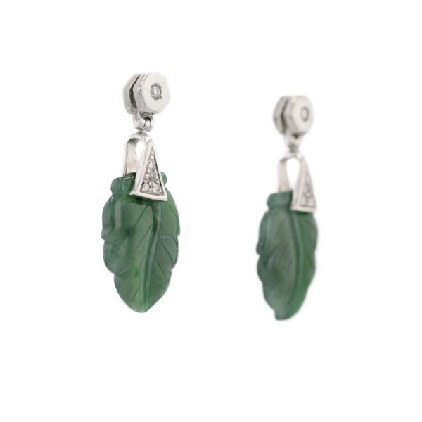 Boucles d'oreilles pendantes jade motif feuille et diamants