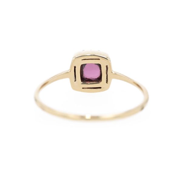 Bague grenat rhodolite en cabochon entourage diamants