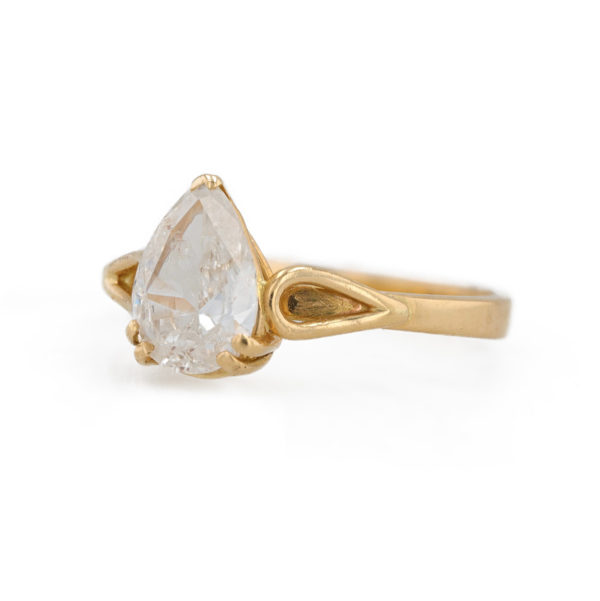 Solitaire diamant poire en or jaune 18 carats