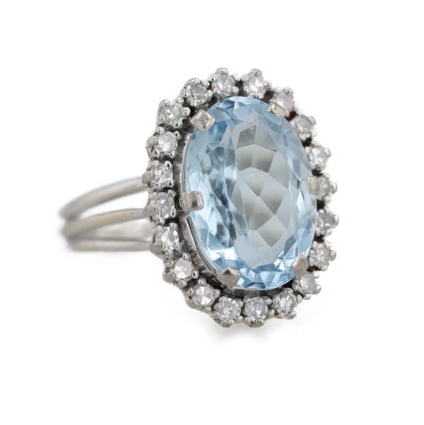 Bague Aigue-Marine entourage diamants