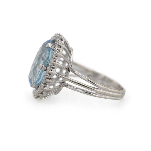 Bague Aigue-Marine entourage diamants