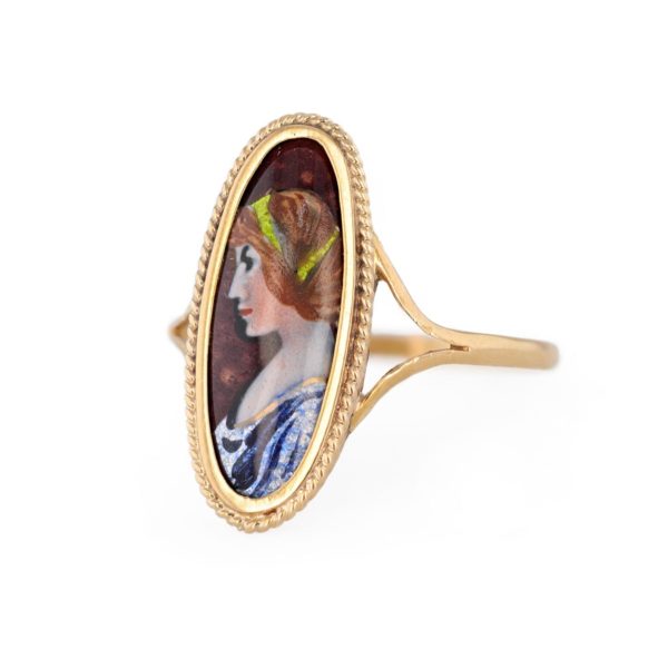 Bague marquise émail portrait féminin en or jaune 18 carats