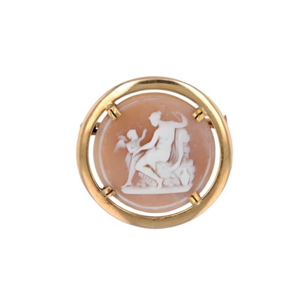 Broche camée ange et déesse en or jaune 18 carats