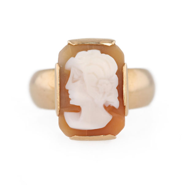 Bague camée portrait femme en or jaune 18 carats